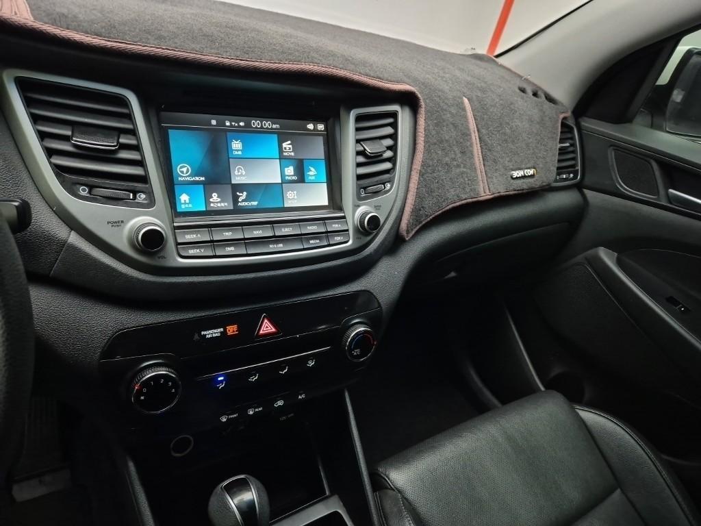 HYUNDAI Tucson - Vista 10