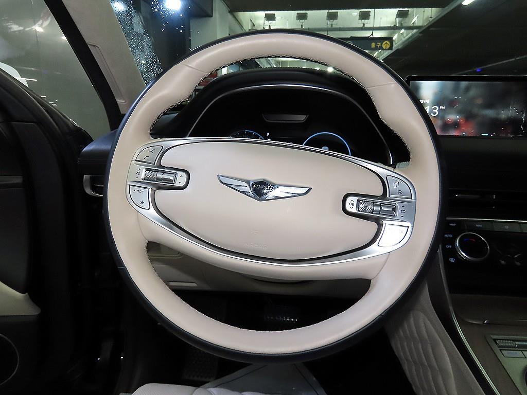 Genesis GV80 - Vista 8