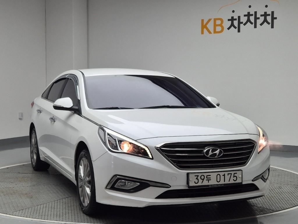 HYUNDAI Sonata - Vista 2