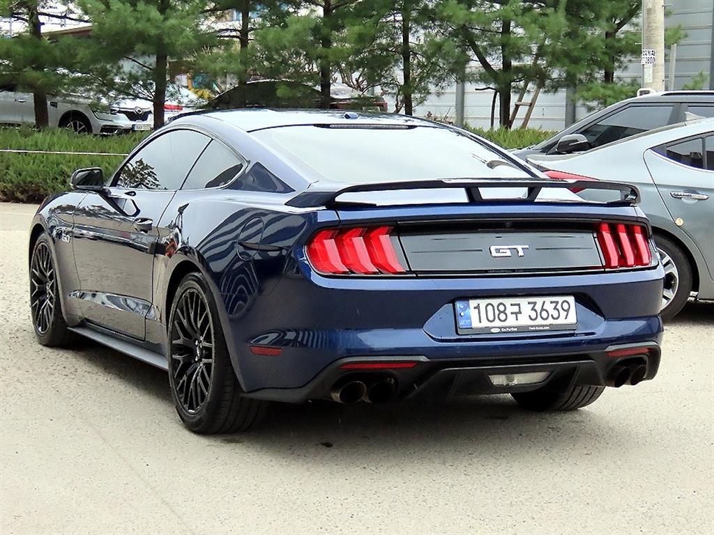 Ford Mustang - Vista 3