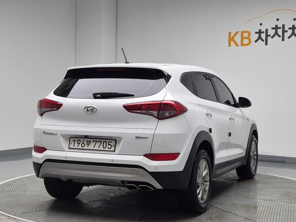 HYUNDAI Tucson - Vista 3