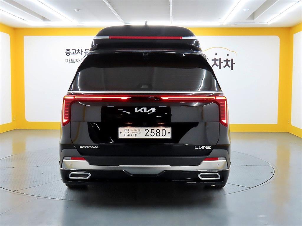 KIA Carnival - Vista 3