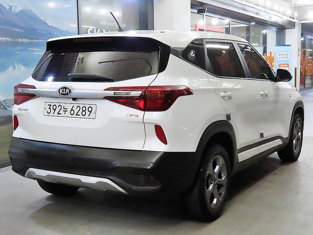 KIA Seltos - Vista 4