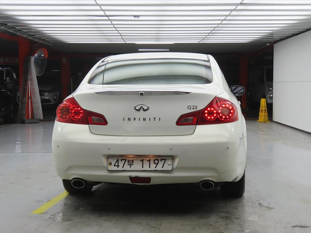 Infiniti G - Vista 3