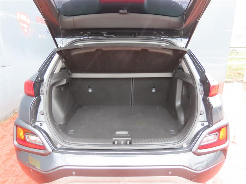 HYUNDAI Kona - Vista 9