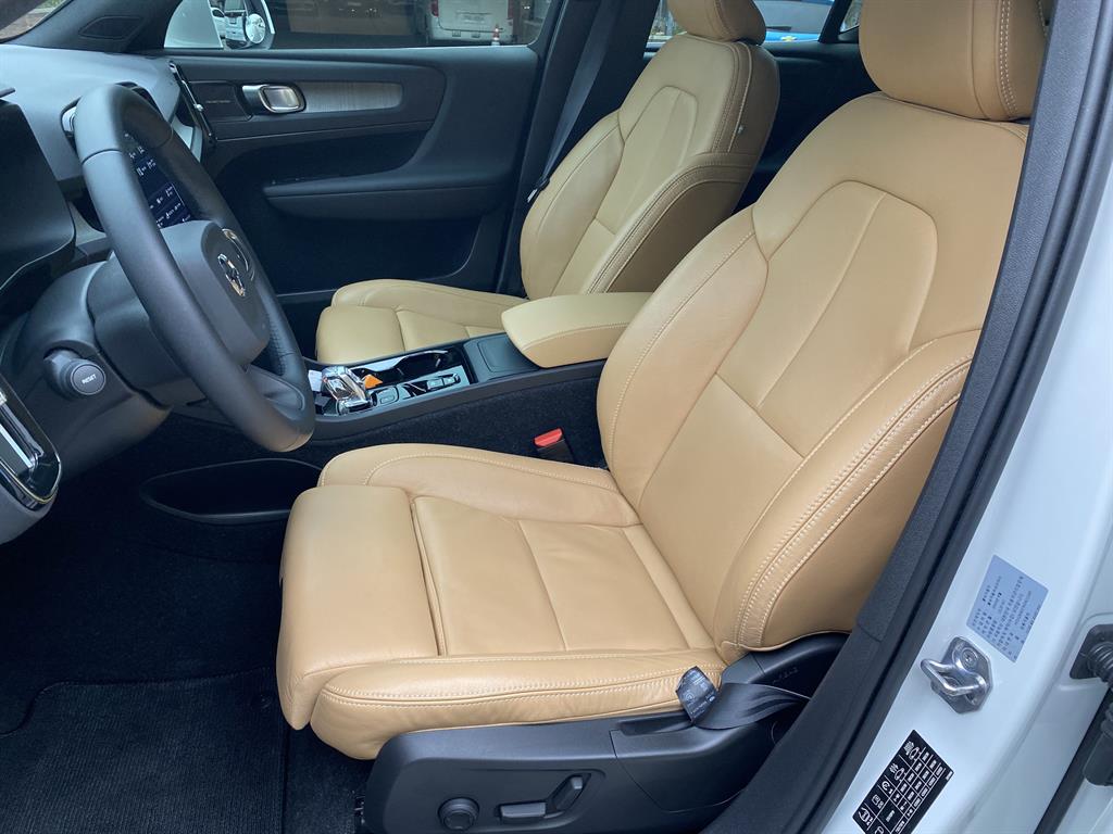 Volvo XC40 2021 Blanco - Importación desde Corea - HF Imports Iquique - Foto 13