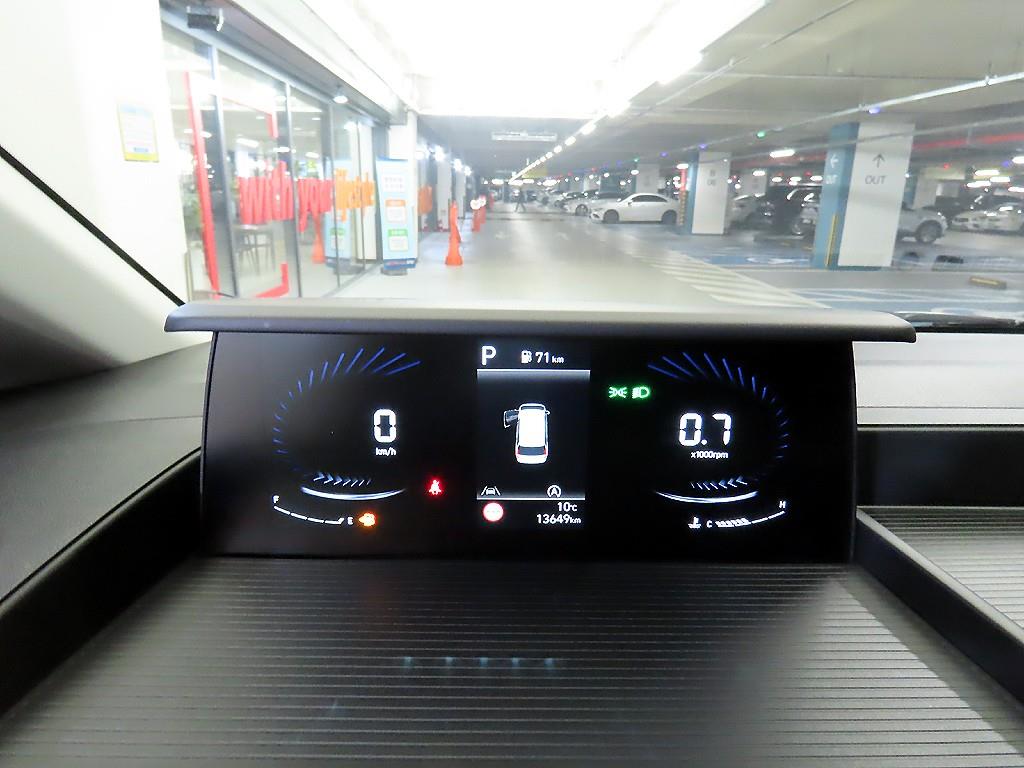 HYUNDAI Staria - Vista 9