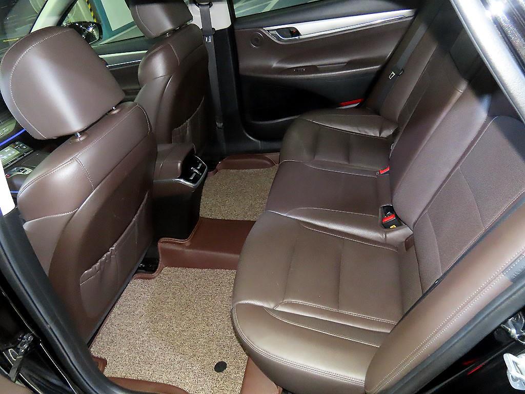 HYUNDAI Grandeur - Vista 7