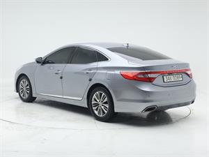 HYUNDAI Grandeur - Vista 8