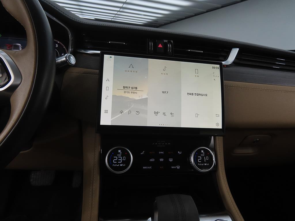 Jaguar F-PACE - Vista 10