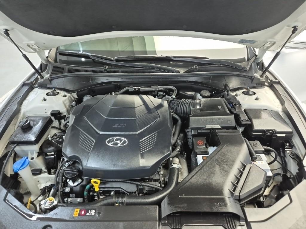 HYUNDAI Grandeur - Vista 5