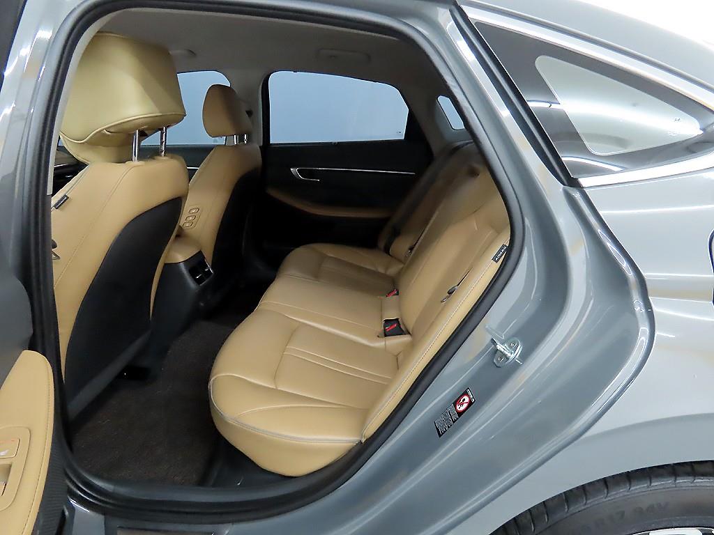 HYUNDAI Sonata - Vista 7