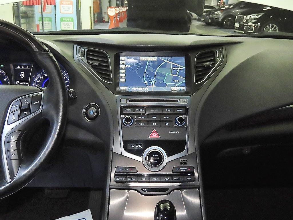 HYUNDAI Grandeur - Vista 11