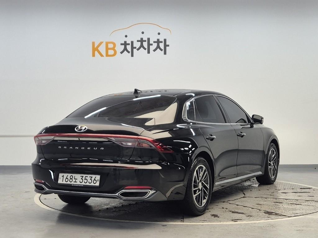 HYUNDAI Grandeur - Vista 2