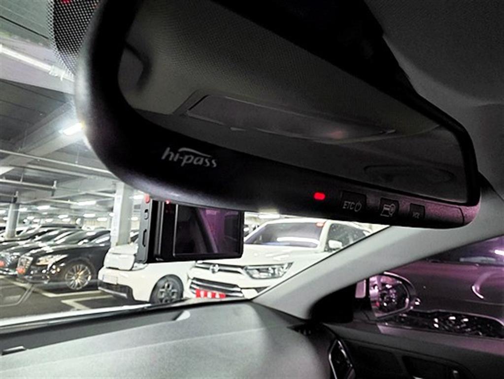 HYUNDAI Avante - Vista 8