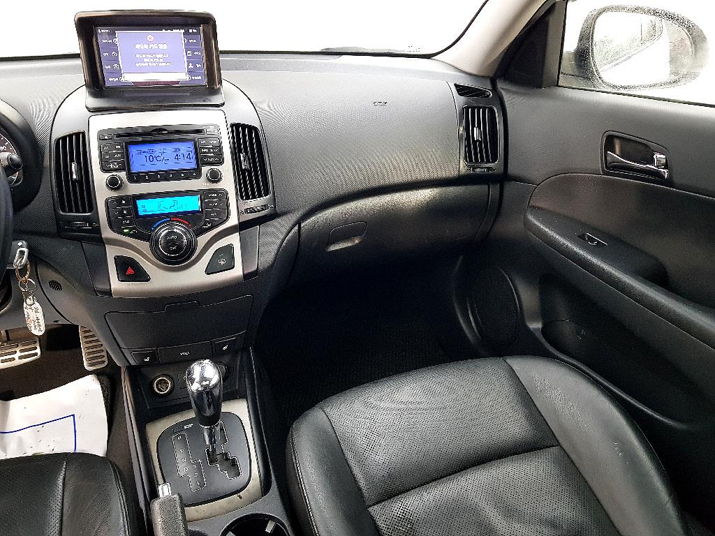 HYUNDAI i30 - Vista 10