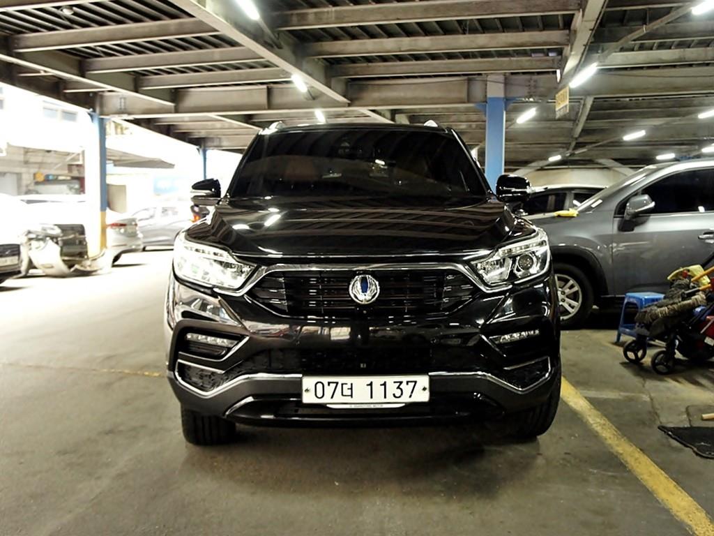 Ssangyong Rexton 2018 Negro - Importación desde Corea - HF Imports Iquique - Foto 1