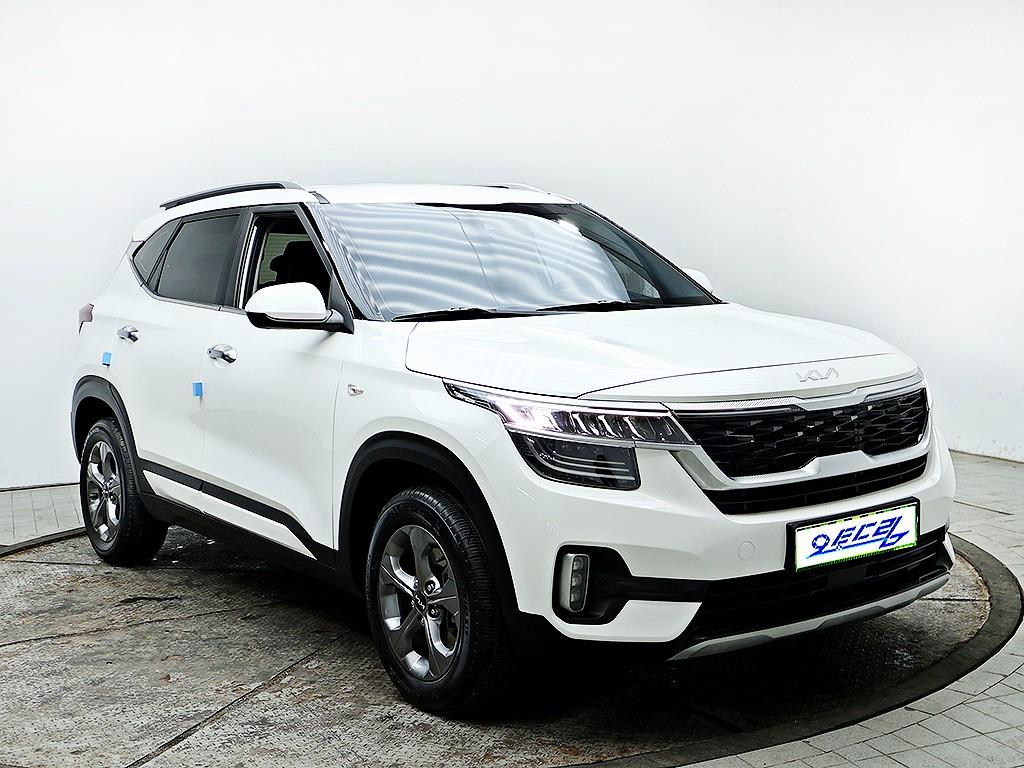 KIA Seltos - Vista 3