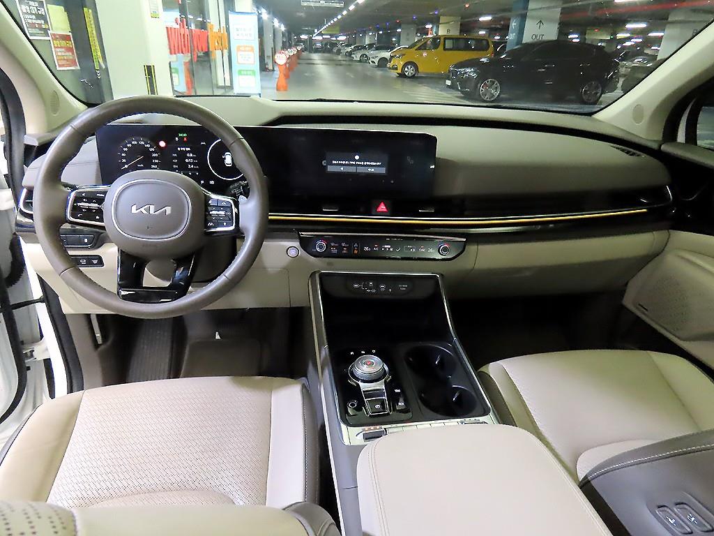 KIA Carnival - Vista 10