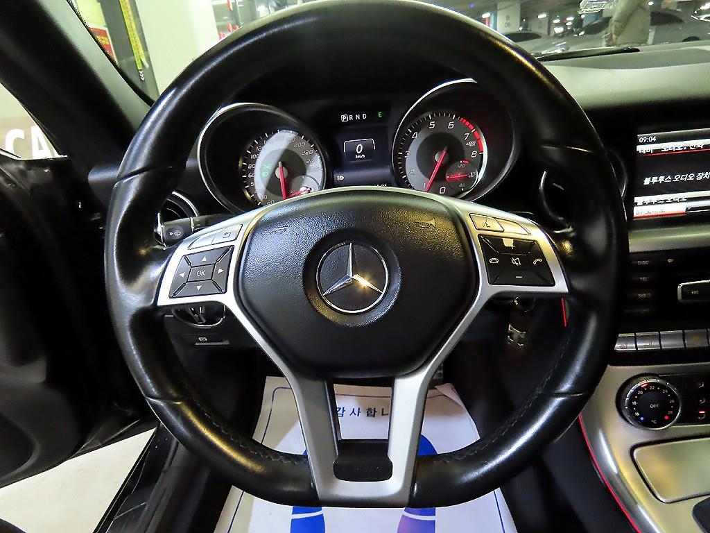 Mercedes Benz SLK Class - Vista 12