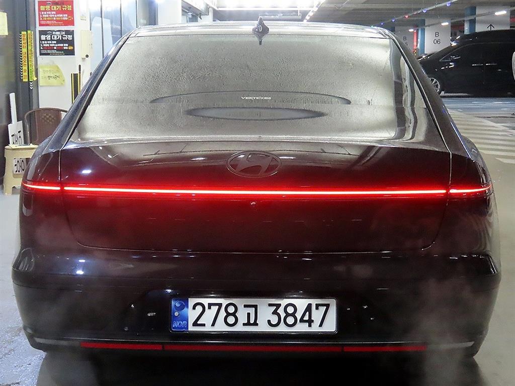 HYUNDAI Grandeur - Vista 5