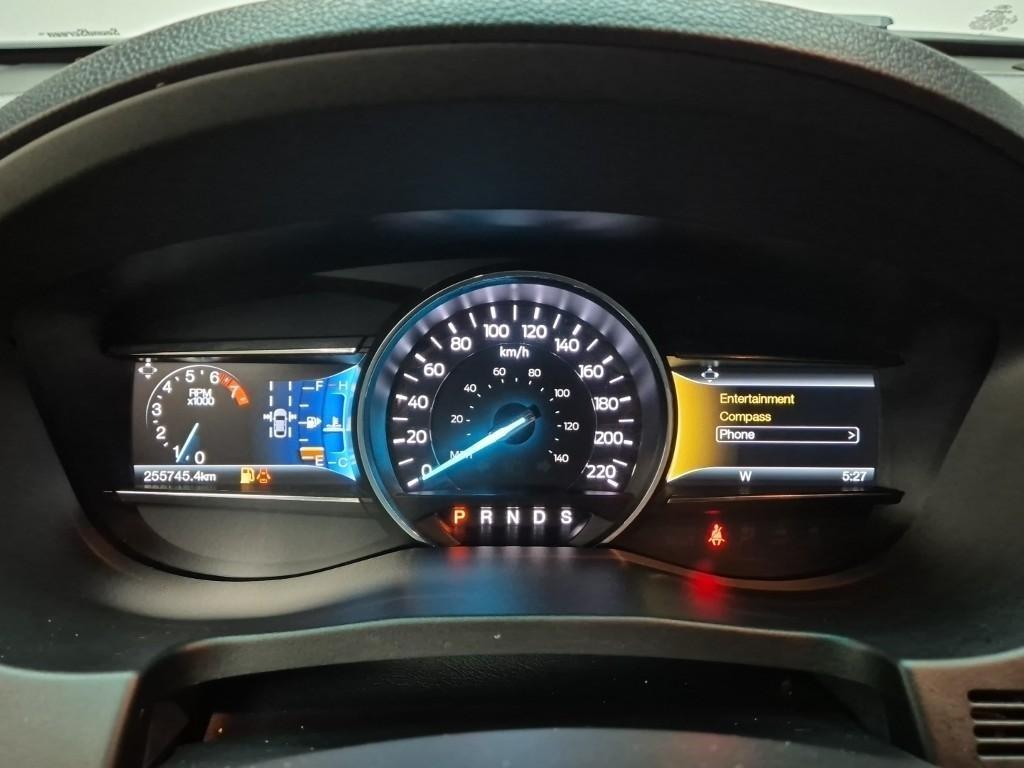 Ford Explorer - Vista 6