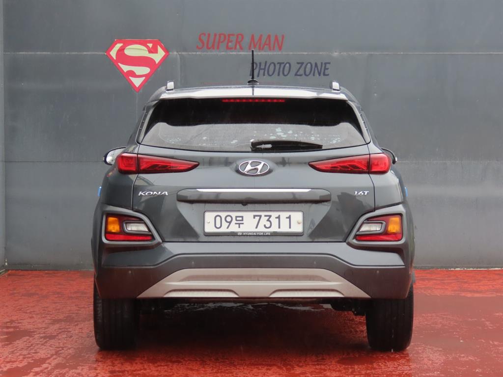 HYUNDAI Kona - Vista 7