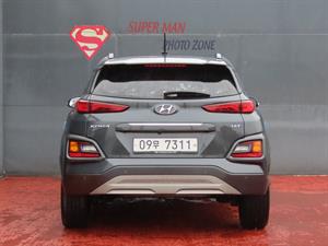 HYUNDAI Kona - Vista 8