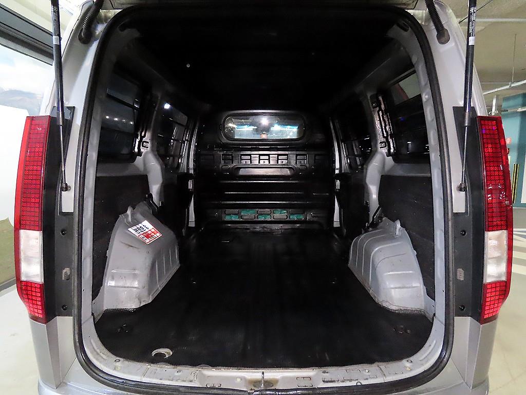 HYUNDAI Staria 2022 Gris - Importación desde Corea - HF Imports Iquique - Foto 17