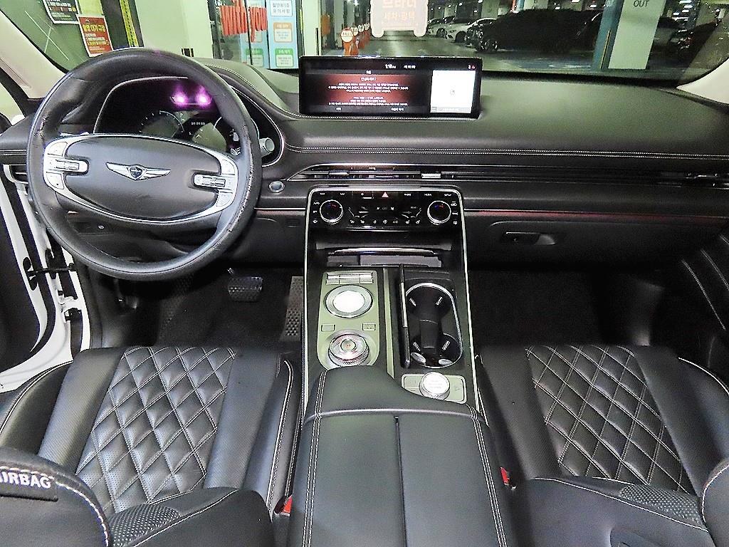 Genesis GV80 - Vista 10