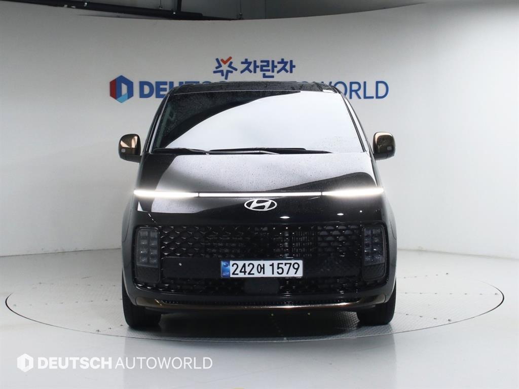 HYUNDAI Staria - Vista 3