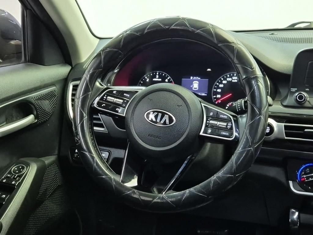 KIA Seltos - Vista 9