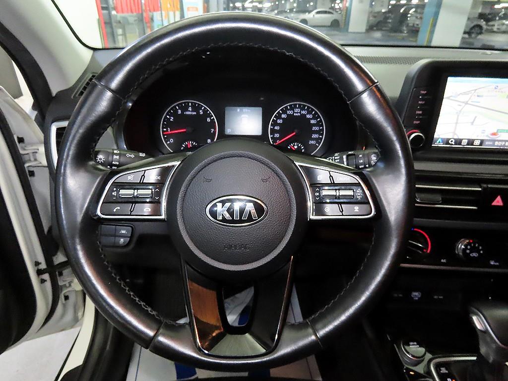 KIA Seltos - Vista 8