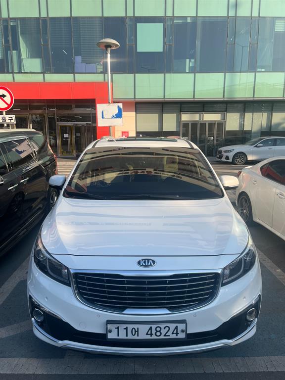 KIA Carnival 2016 Blanco - Importación desde Corea - HF Imports Iquique - Foto 1