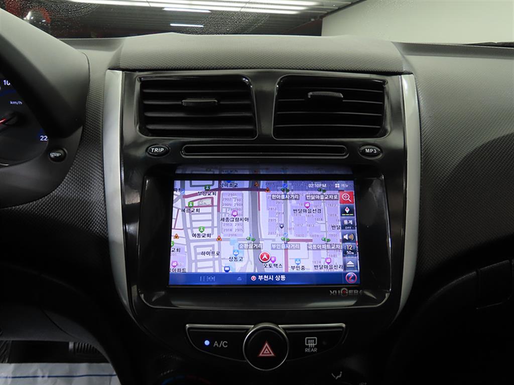 HYUNDAI Accent 2019 Blanco - Importación desde Corea - HF Imports Iquique - Foto 13