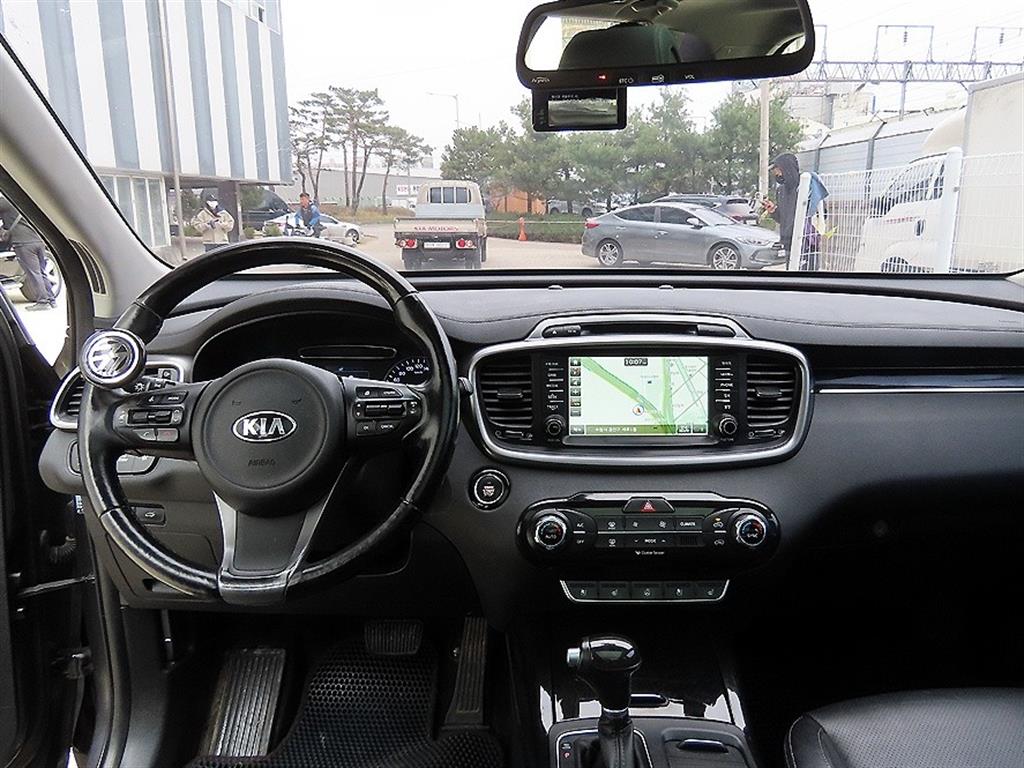 KIA Sorento - Vista 7