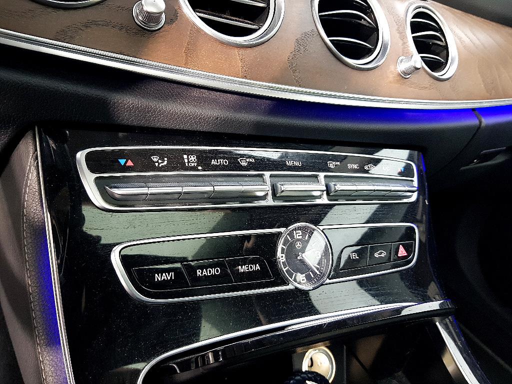 Mercedes Benz E class - Vista 11