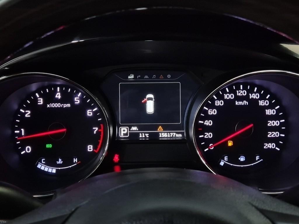 KIA Carnival - Vista 6