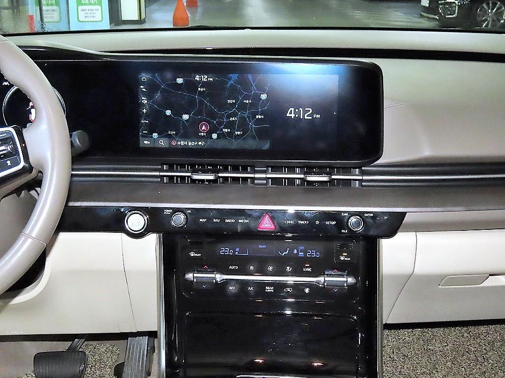 KIA Carnival - Vista 11