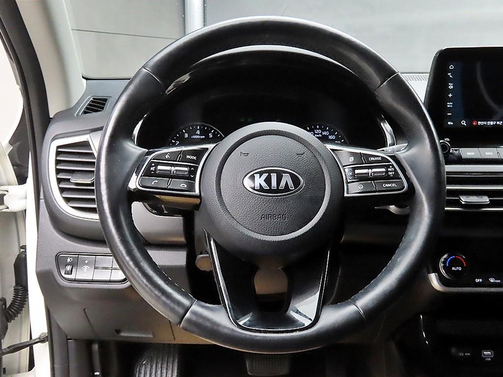 KIA Seltos - Vista 9