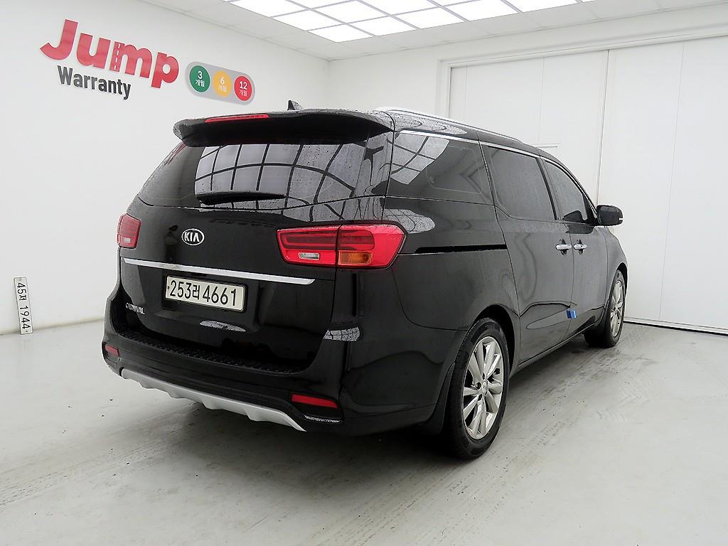 KIA Carnival - Vista 4