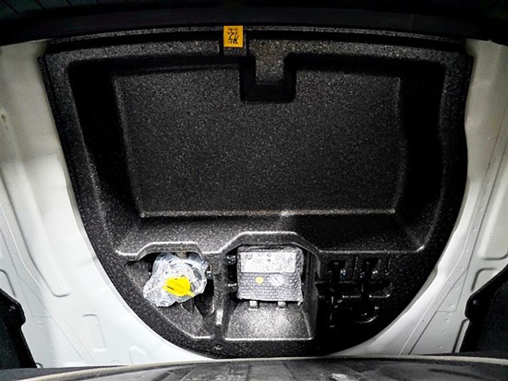 HYUNDAI Avante 2018 Blanco - Importación desde Corea - HF Imports Iquique - Foto 16