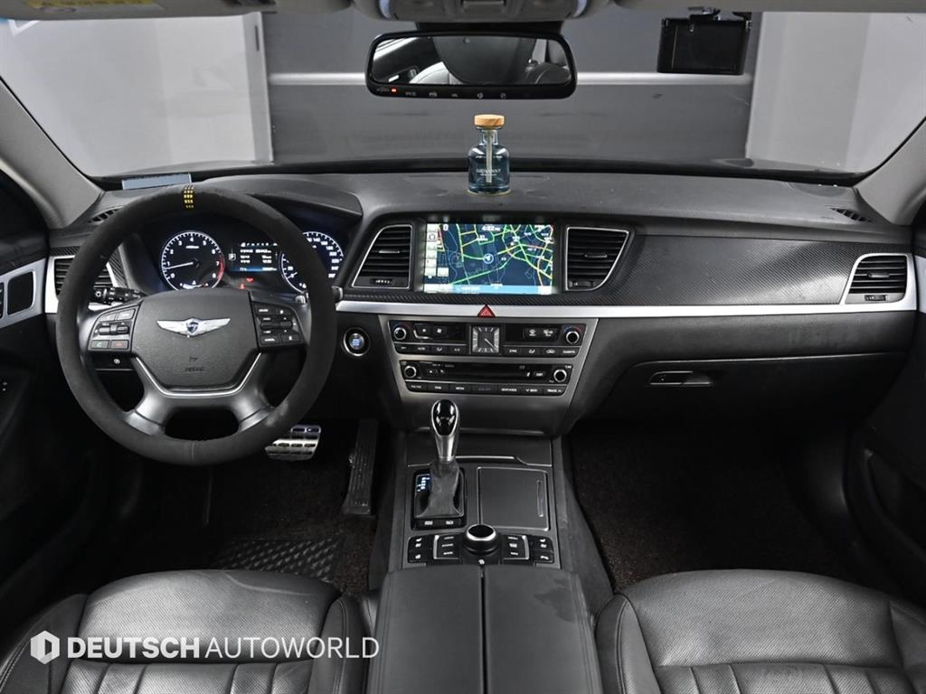 HYUNDAI Genesis - Vista 7