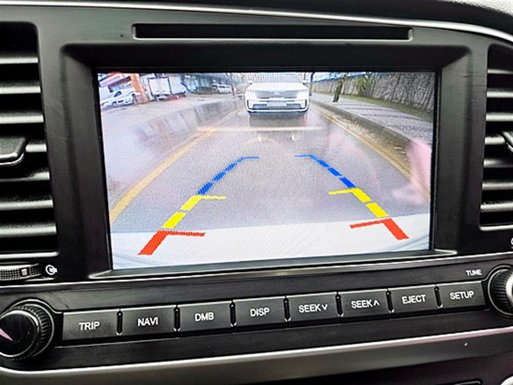 HYUNDAI Avante - Vista 10