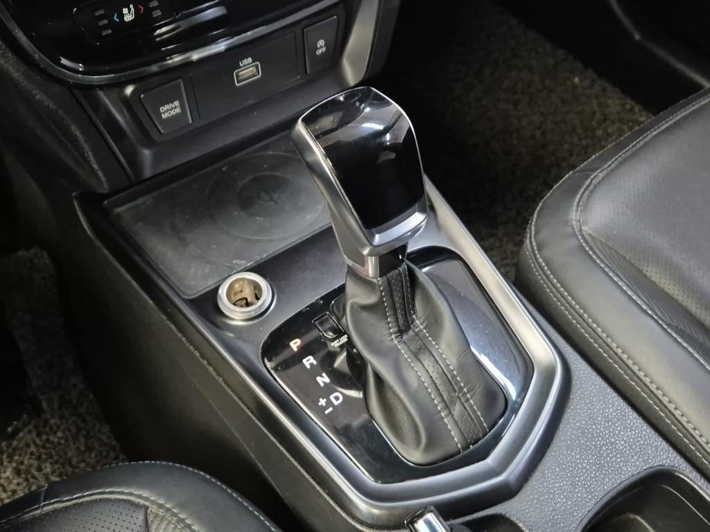 Ssangyong Tivoli - Vista 8