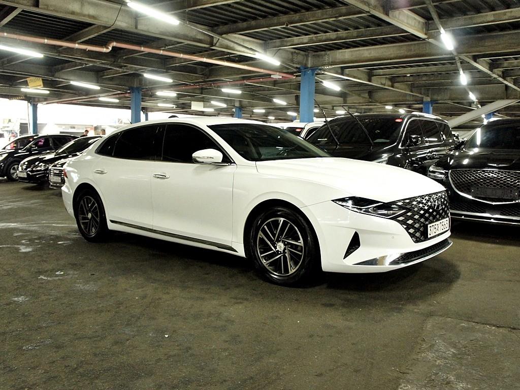 HYUNDAI Grandeur - Vista 3