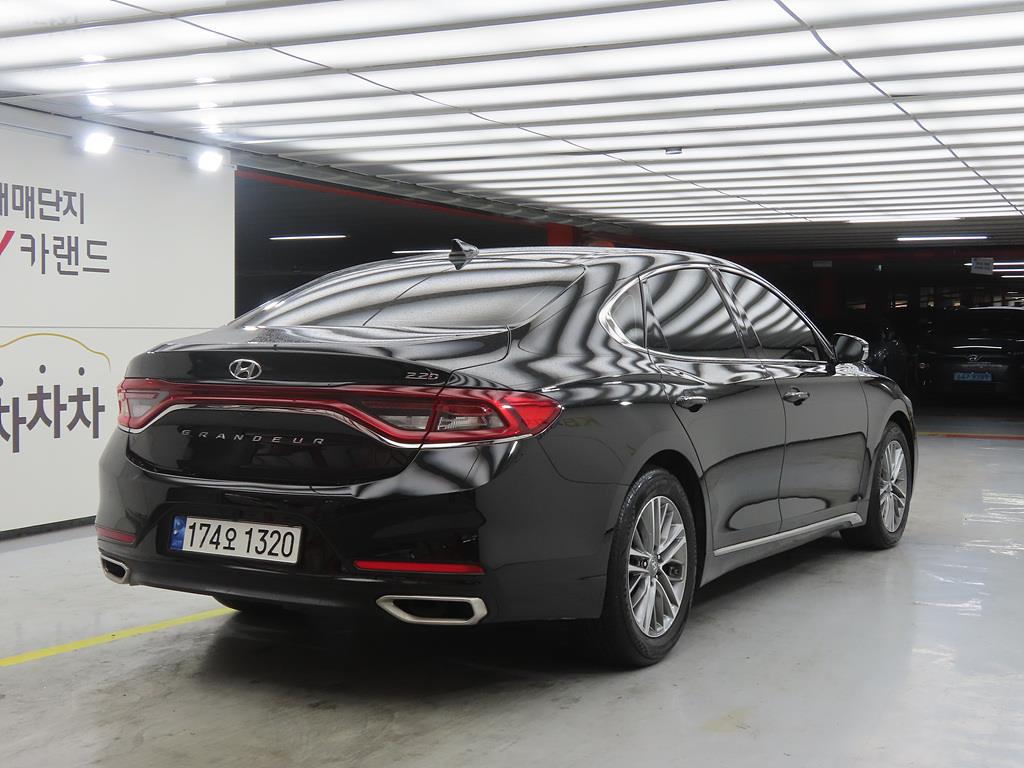 HYUNDAI Grandeur - Vista 4