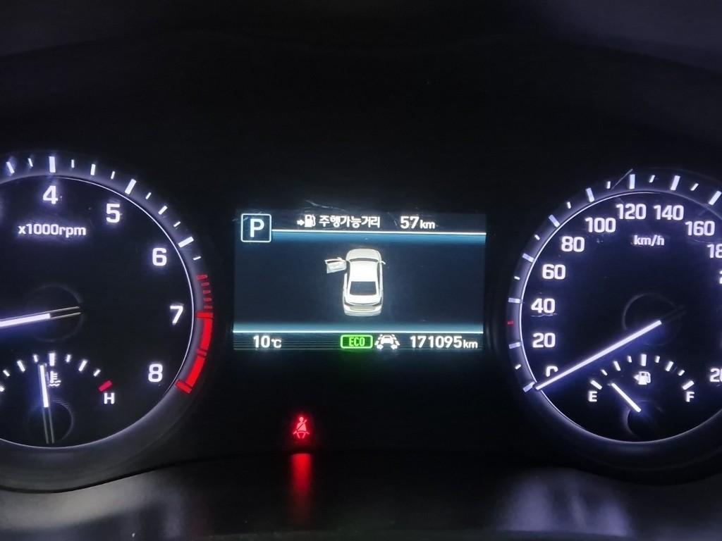 Genesis G80 - Vista 6