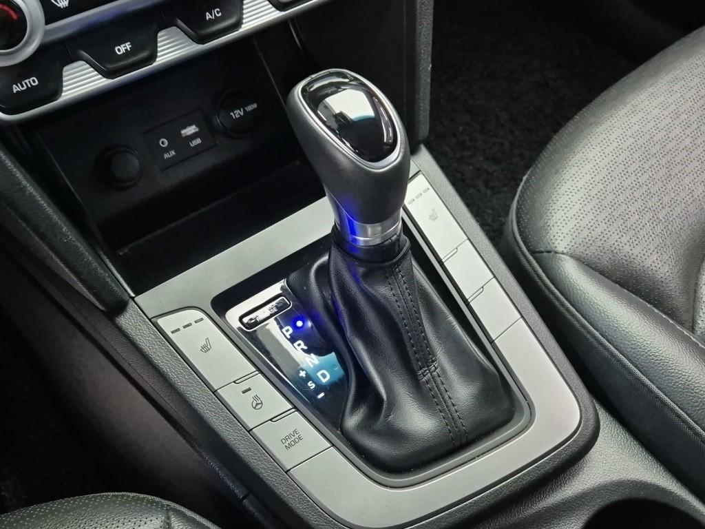 HYUNDAI Avante - Vista 8