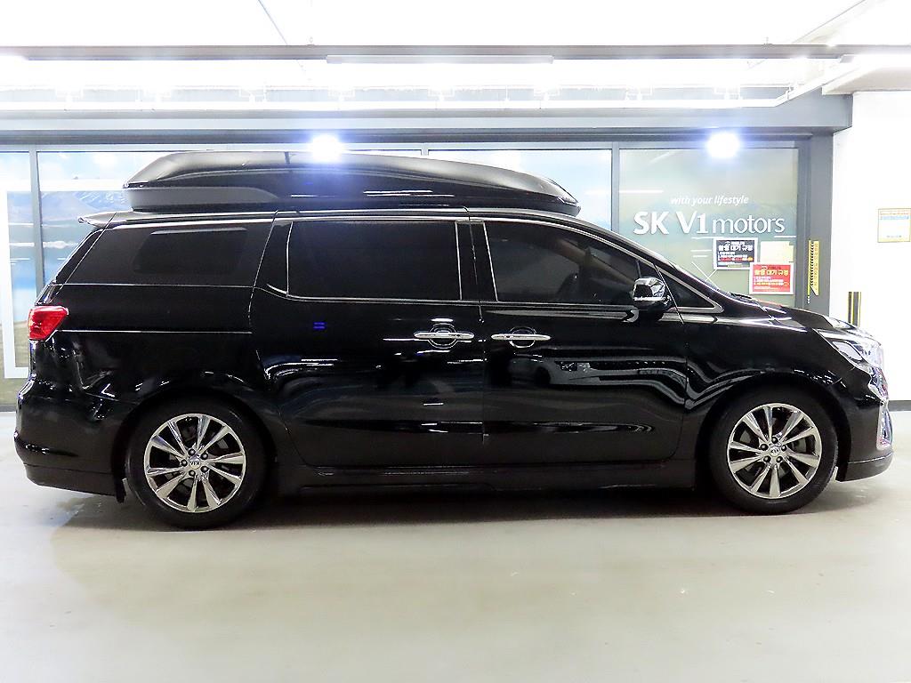 KIA Carnival - Vista 3